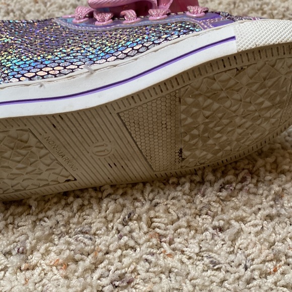 Girls toddlers size 11 Nickelodeon JoJo mermaid high top sneakers. - Picture 4 of 10